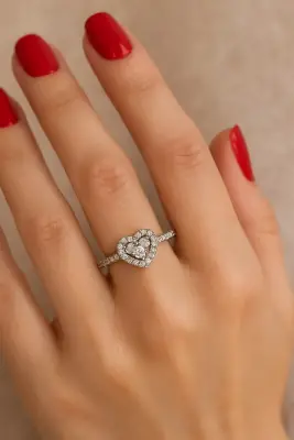 Kalp Motifli 0.24 Ct Pırlanta Yüzük – 18 Ayar Beyaz Altın,JTR Güvencesiyle - 2